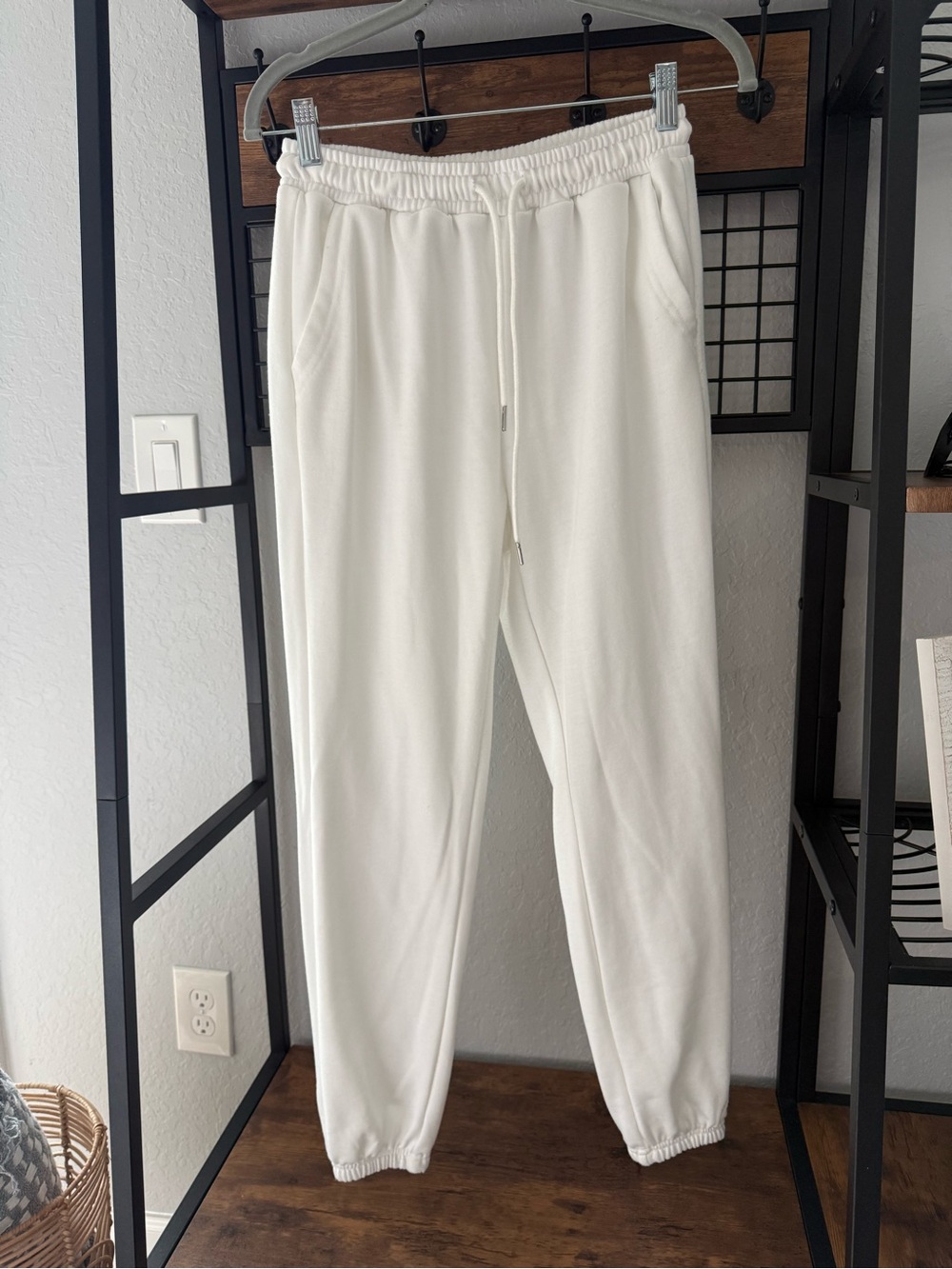 SHEIN Women’s White Solid Jogger Pants S Drawstring Elastic Waist Pockets